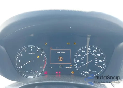 2015 Hyundai Genesis 3.8 z USA, uszkodzony, nr VIN KMHGN4JE1FU082710